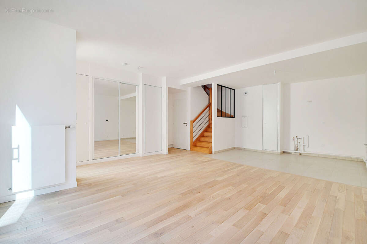 Appartement à PARIS-15E