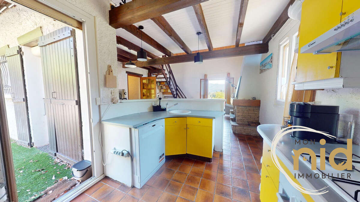 Maison à MIRIBEL-LANCHATRE