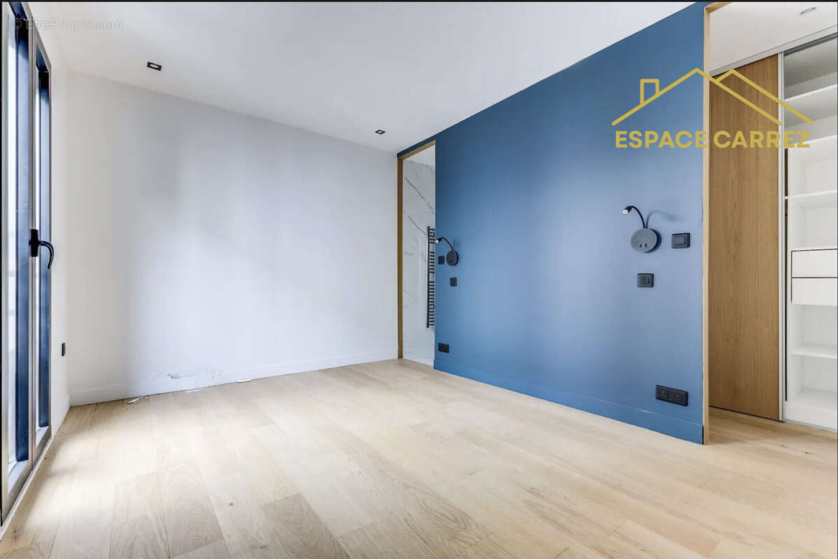 Appartement à LES LILAS