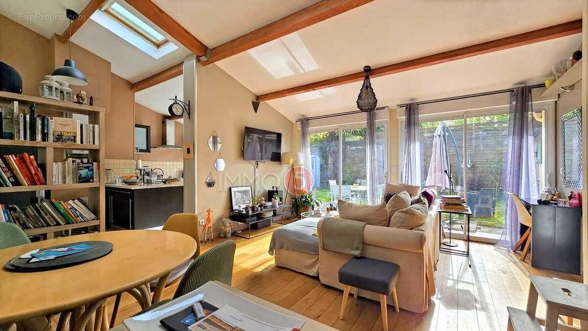 Maison à LES PAVILLONS-SOUS-BOIS