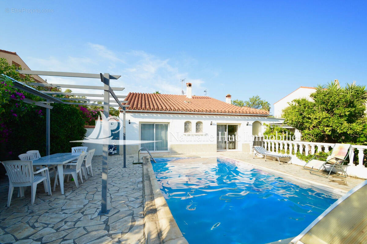 Maison à SAINT-LAURENT-DE-LA-SALANQUE