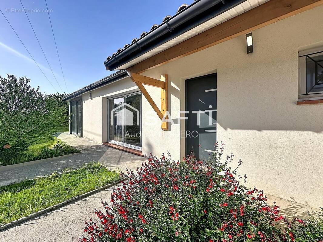 Photo 1 - Maison à VILLENEUVE-LES-BOULOC