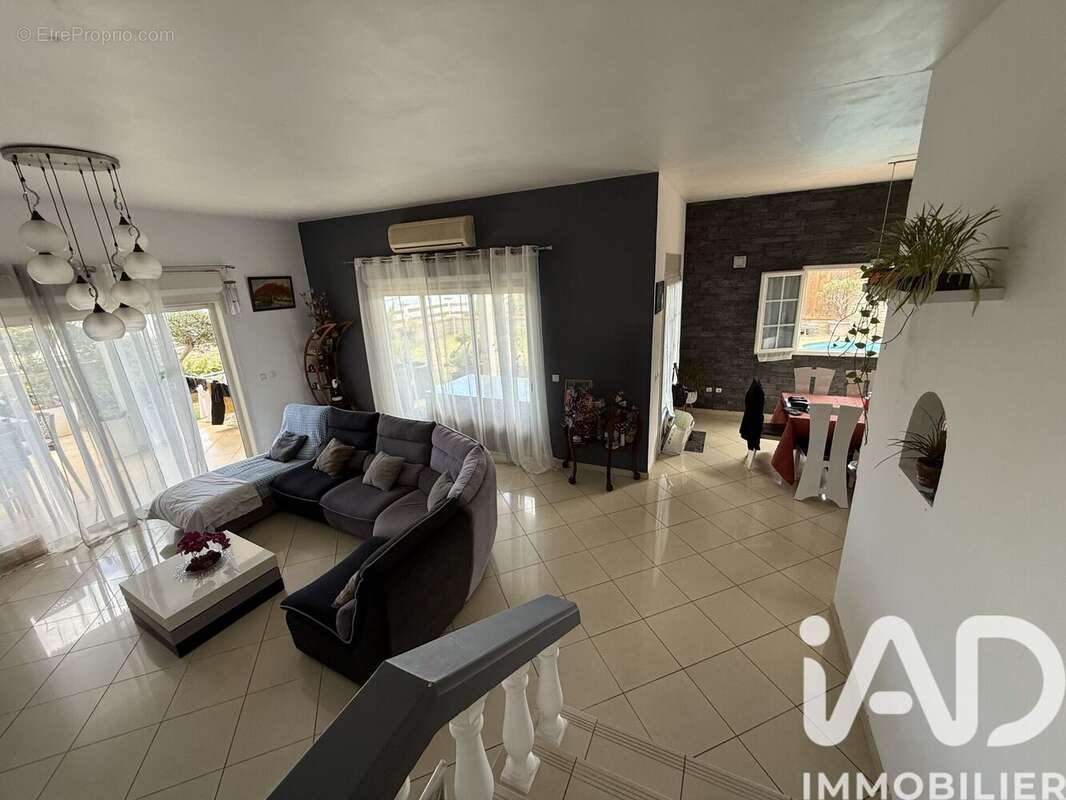 Photo 4 - Maison à SAINT-DENIS