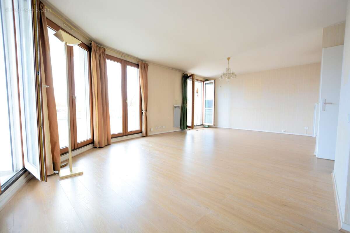 Appartement à SAINT-MAUR-DES-FOSSES