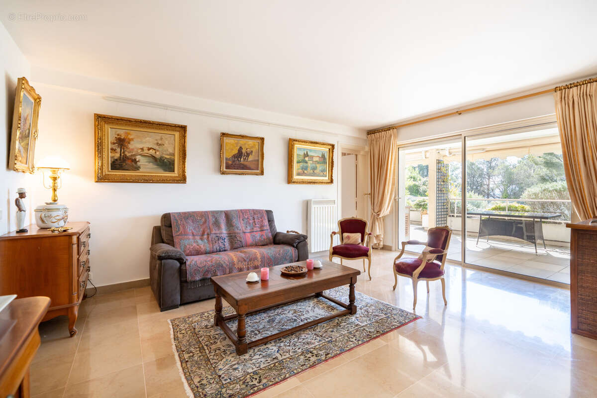 Appartement à LE CANNET