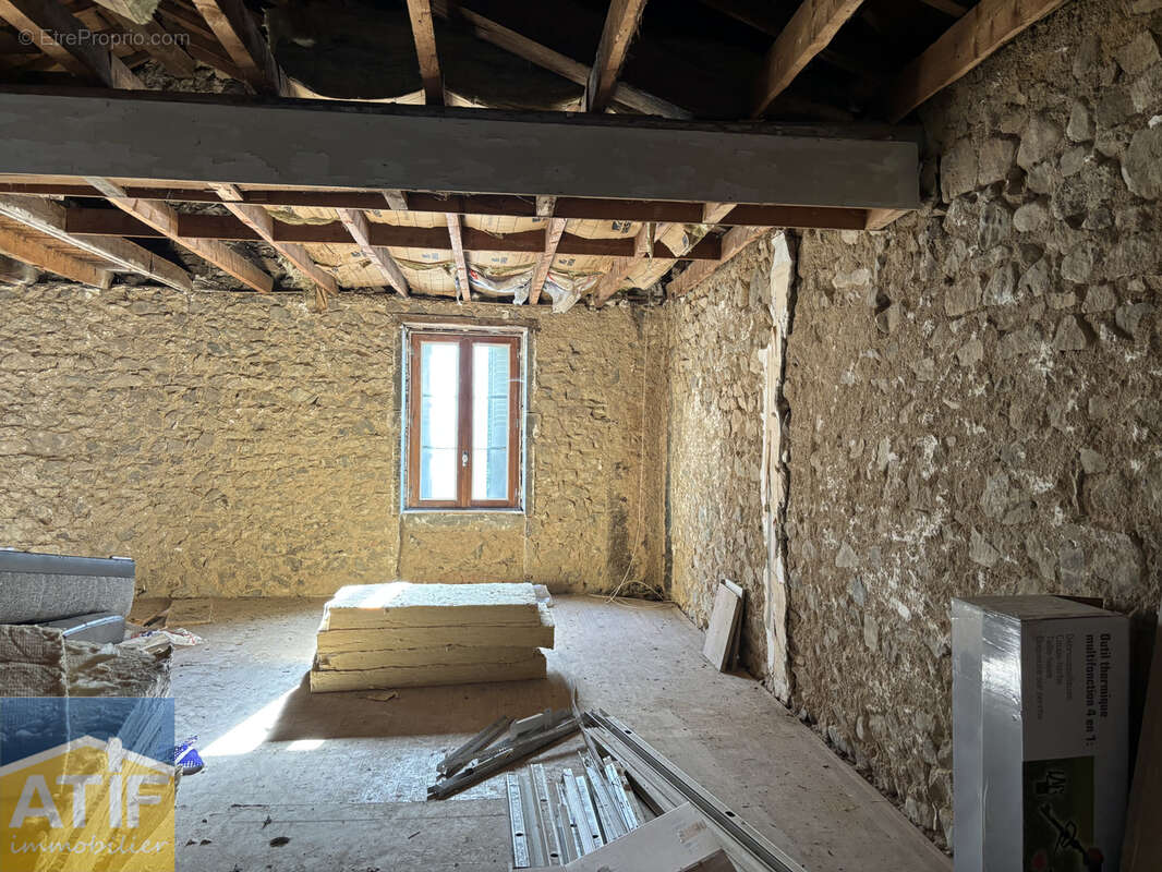 Maison à SAINT-JUST-EN-CHEVALET