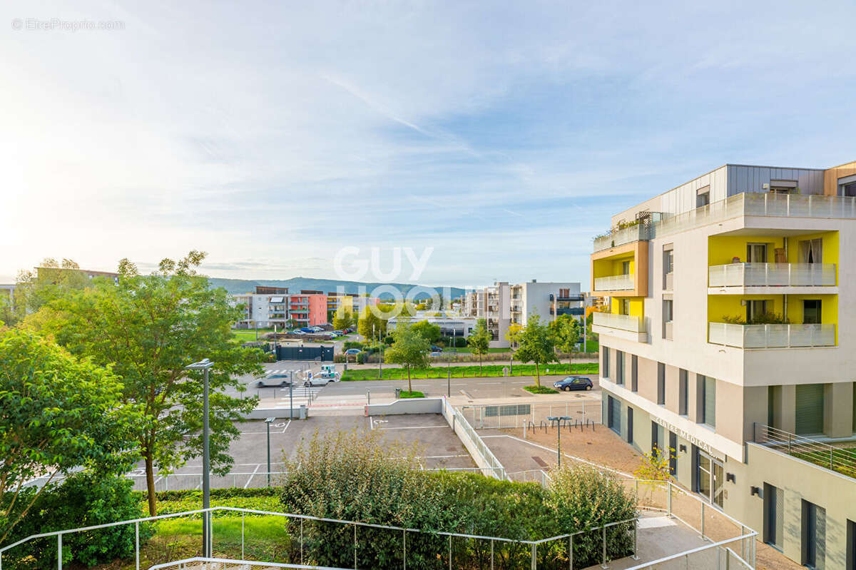 Appartement à SATHONAY-CAMP