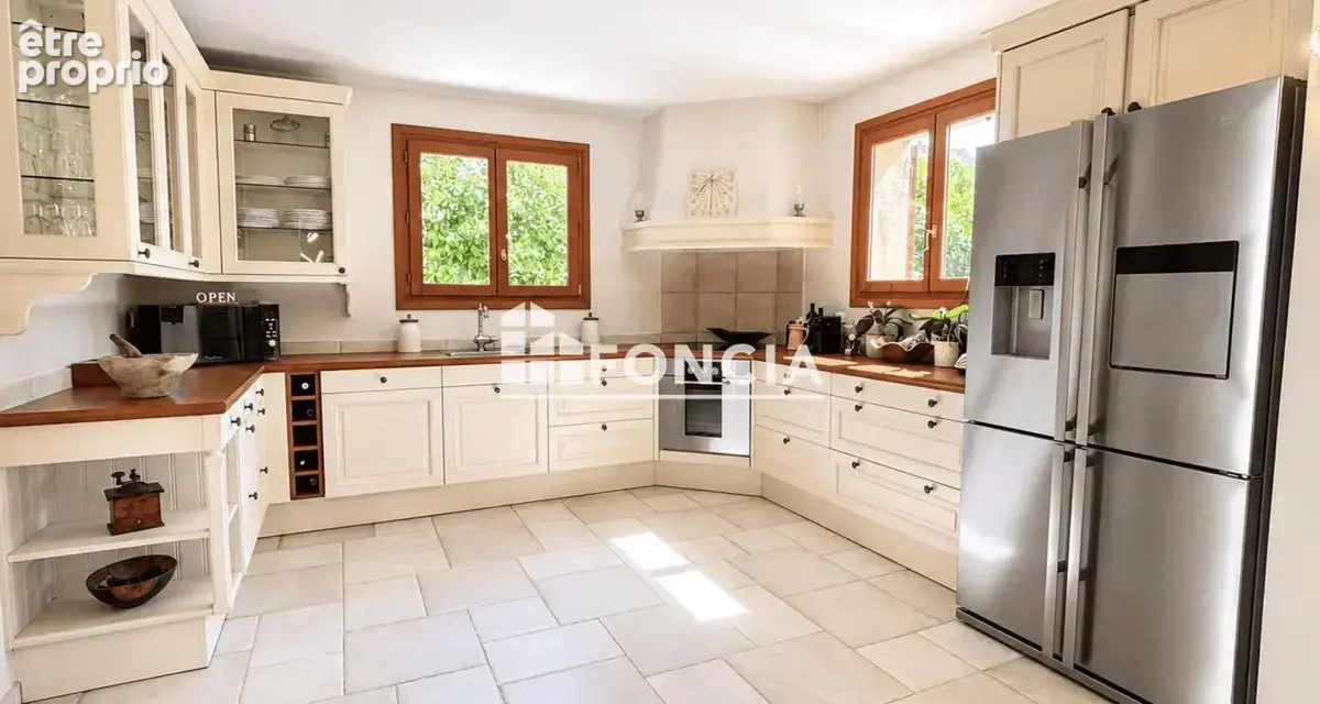 Villa de prestige avec piscine chauffée et grande terrasse - photo 11
