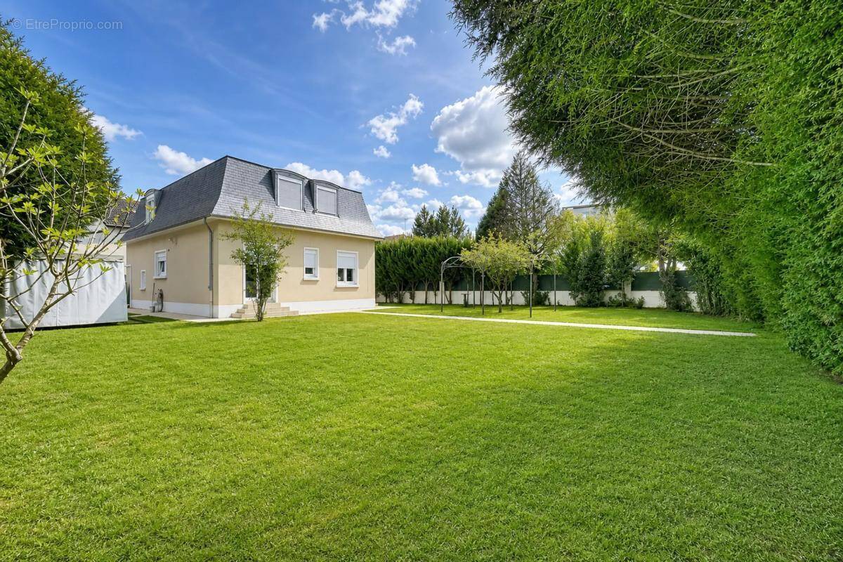 Maison à VAIRES-SUR-MARNE
