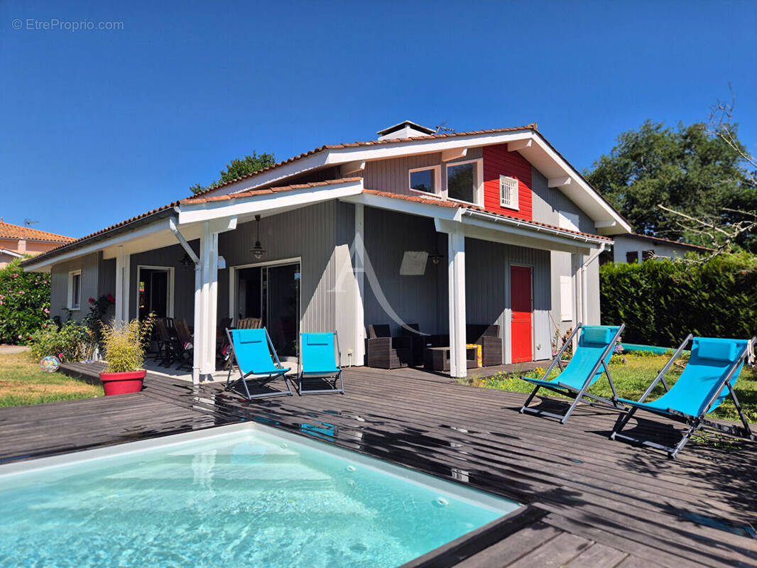Maison à LEOGNAN
