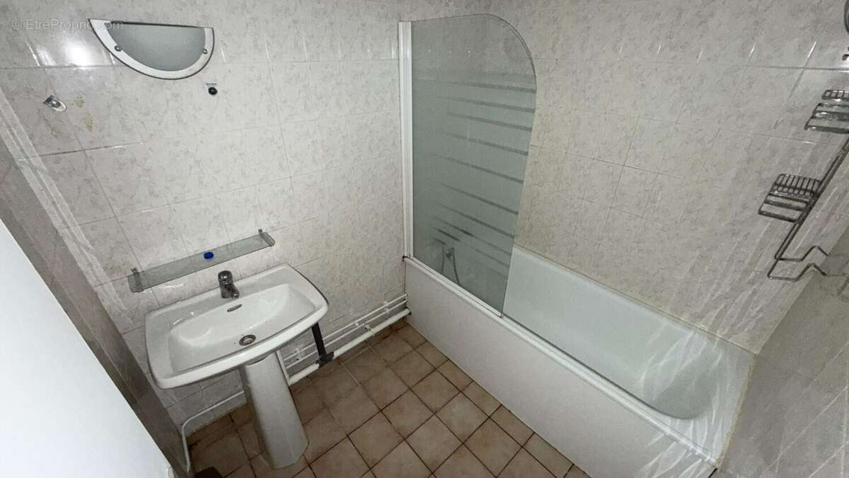 Appartement 88 m² à Le Bourget  - photo 7
