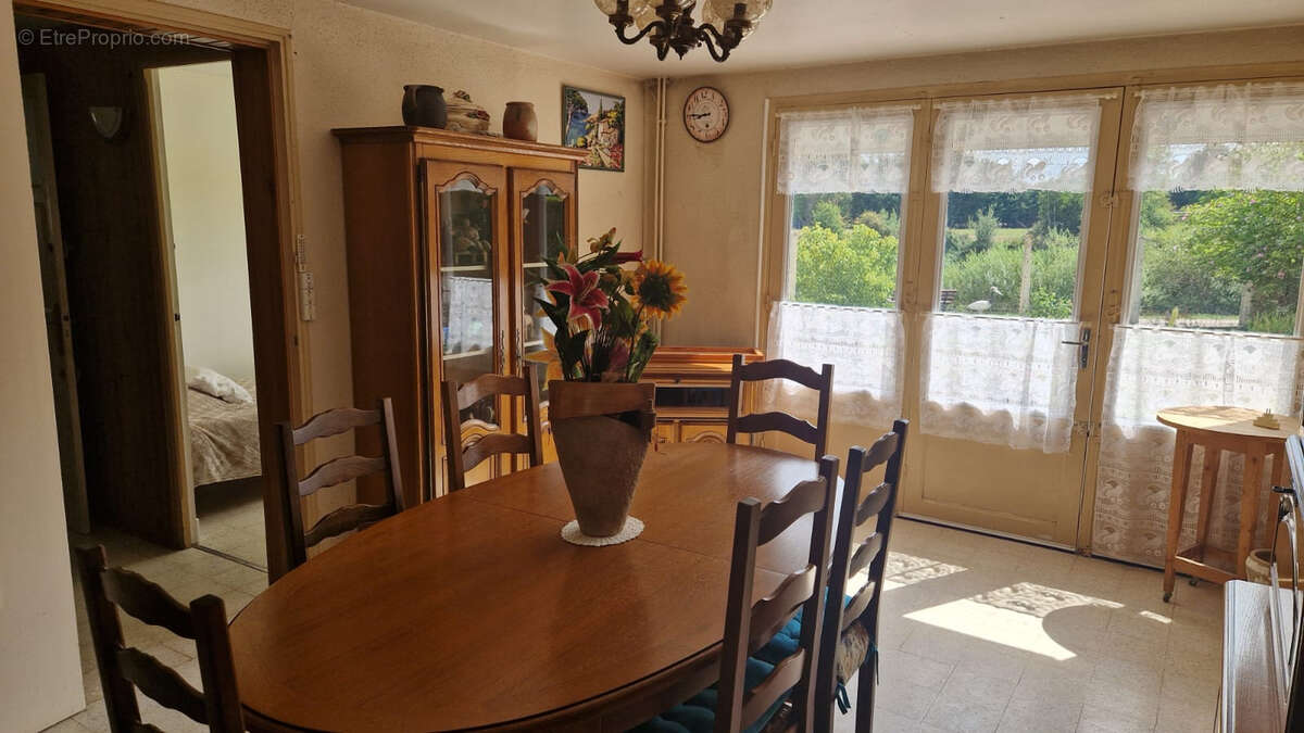 Maison bord de l'yonne - 4 pieces - 3 chambres - photo 7