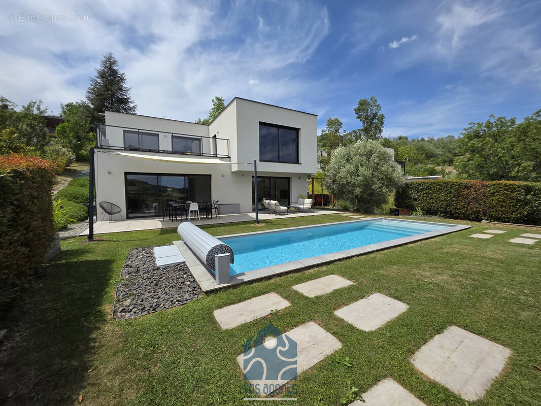 Maison à VEYRE-MONTON