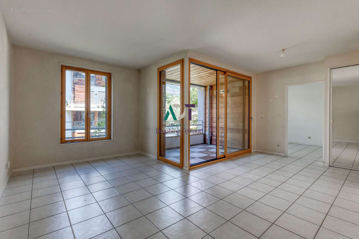 Appartement à MEYLAN