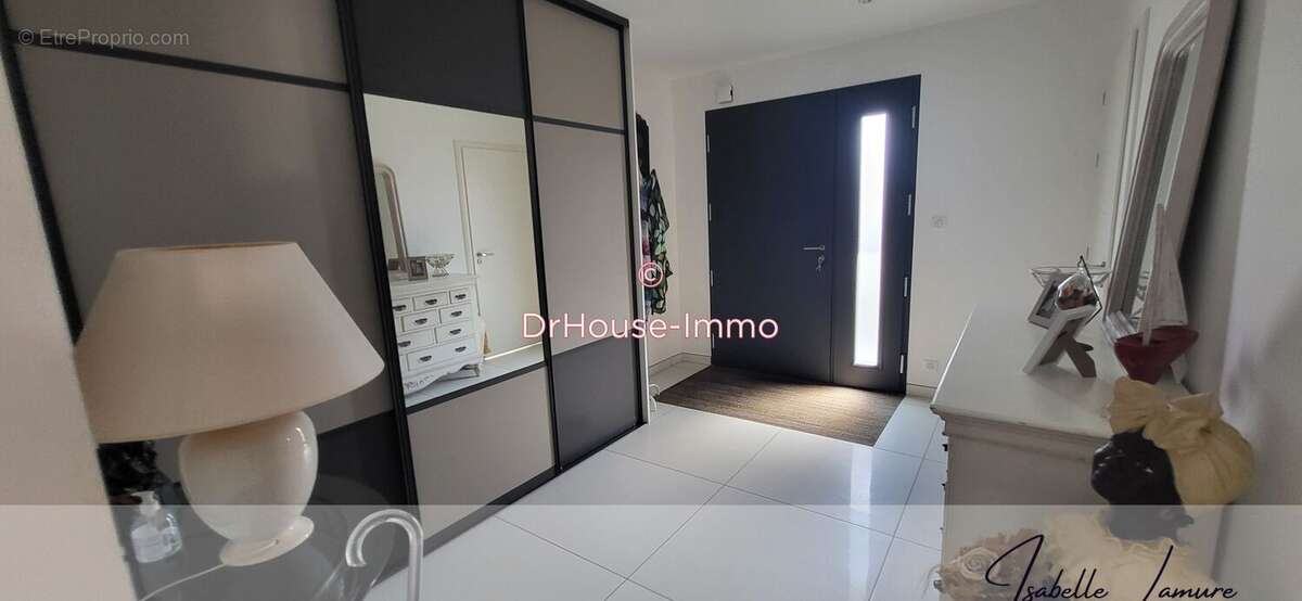 Maison 161 m² à Sainte-Foy  - photo 8