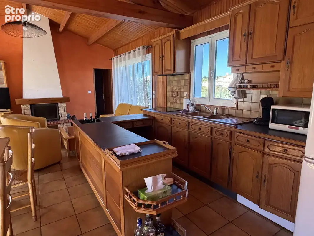 Maison à Ker Chauvineau, dans un chemin de terre, secteur très calme. - photo 4