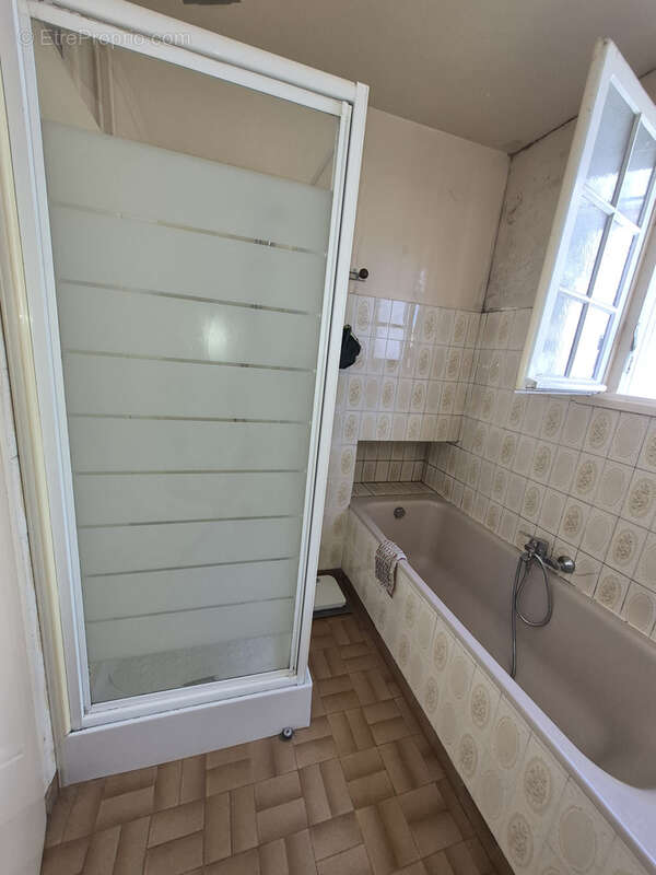 Maison avec dépendance et 2000 m2 terrain - photo 10