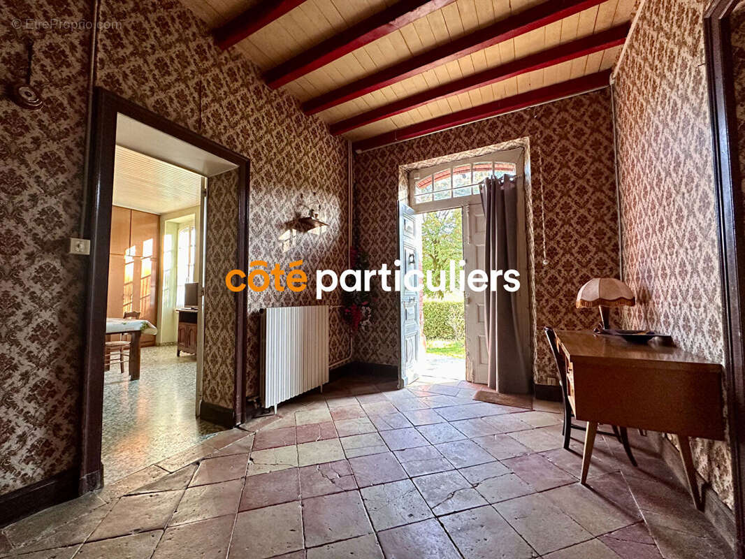 Propriété avec Maison de maÎtre et grange - photo 3