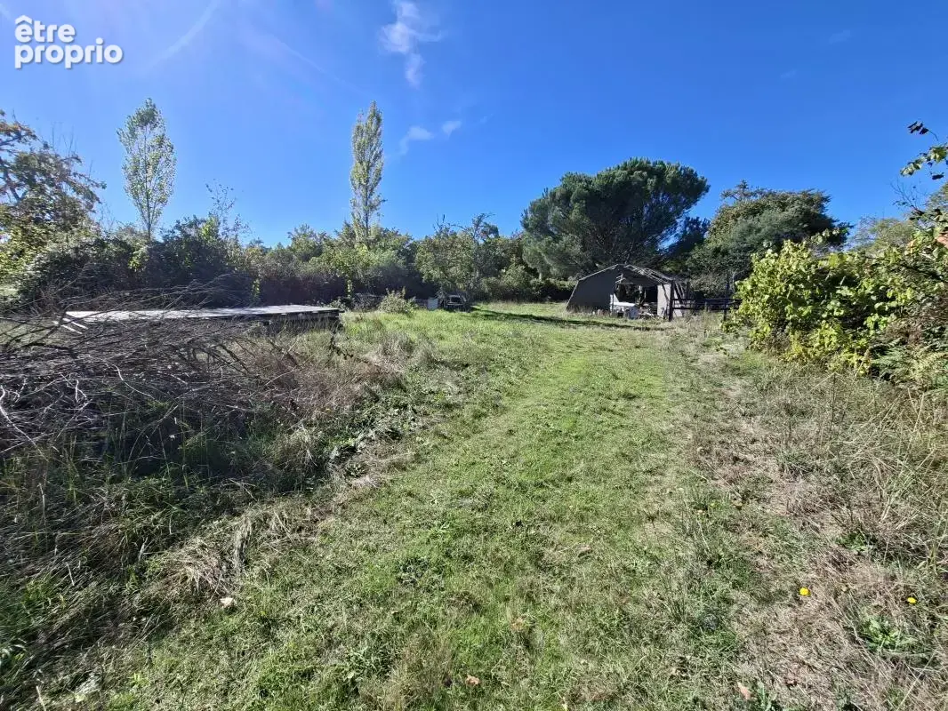 Terrain à SABRES