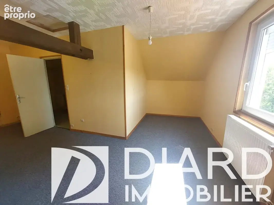 Maison 126 m² - Double garage + hangar - photo 8