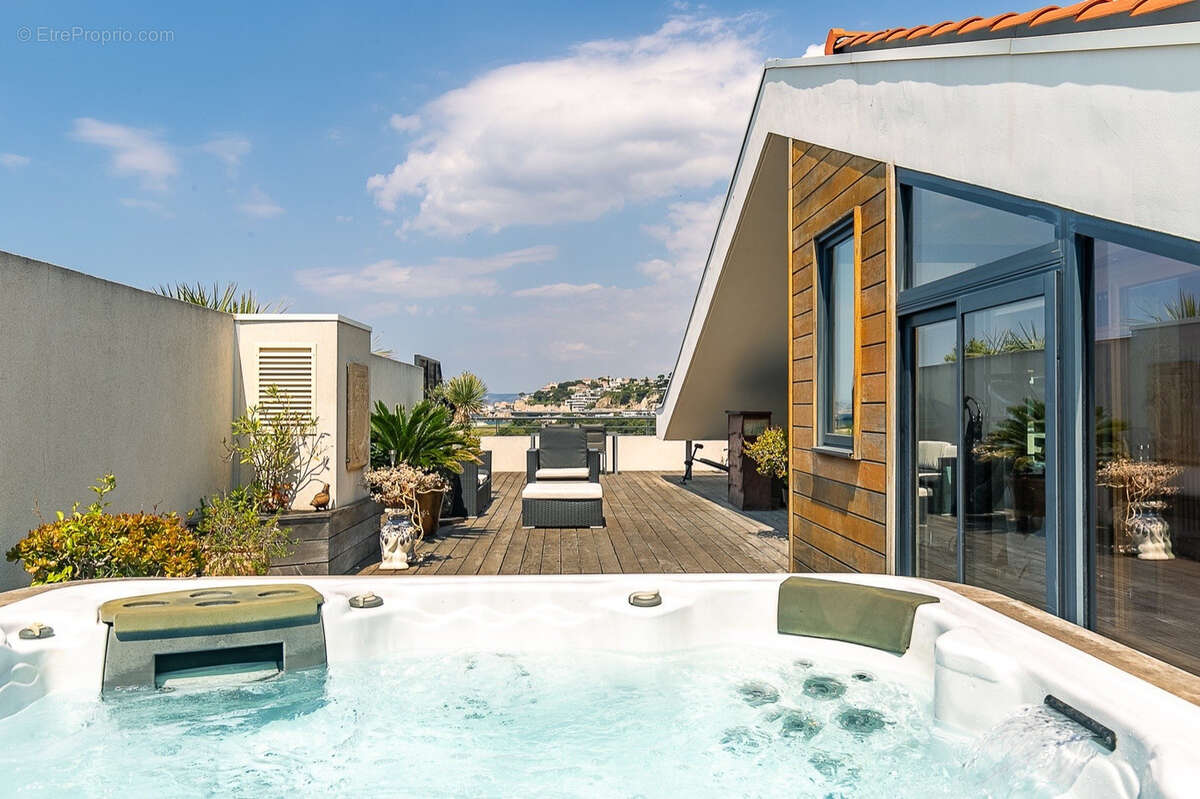 Appartement à MARSEILLE-8E