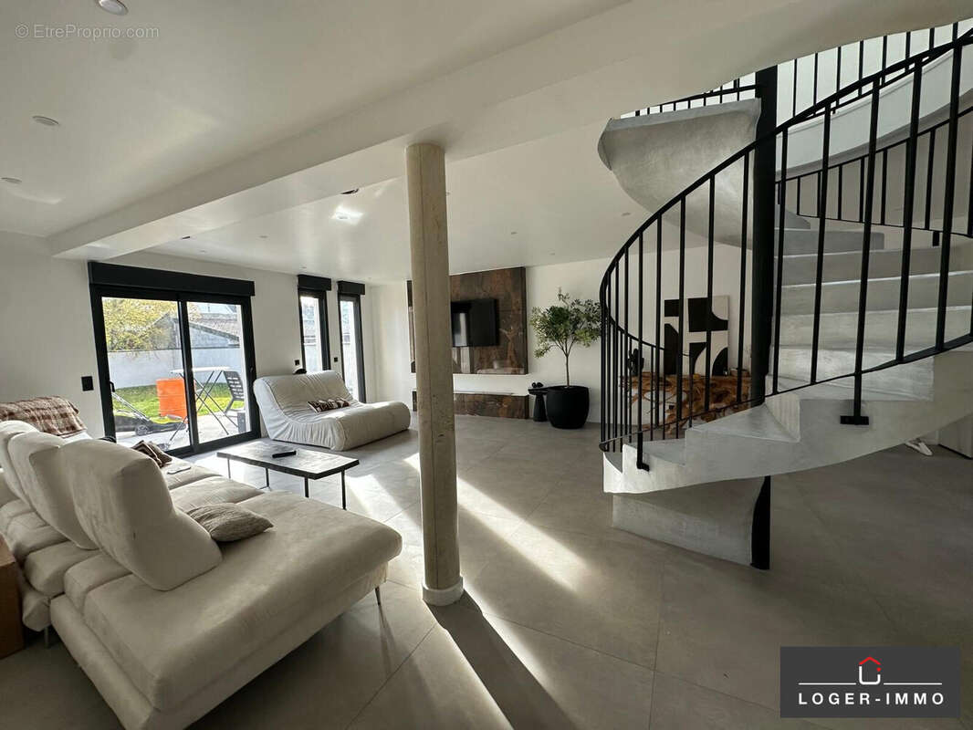 Maison à AULNAY-SOUS-BOIS