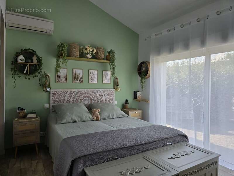 Villa familiale de plain-pied – 181 m² – 5 chambres – piscine – véranda – terrain de 916 m² - photo 7