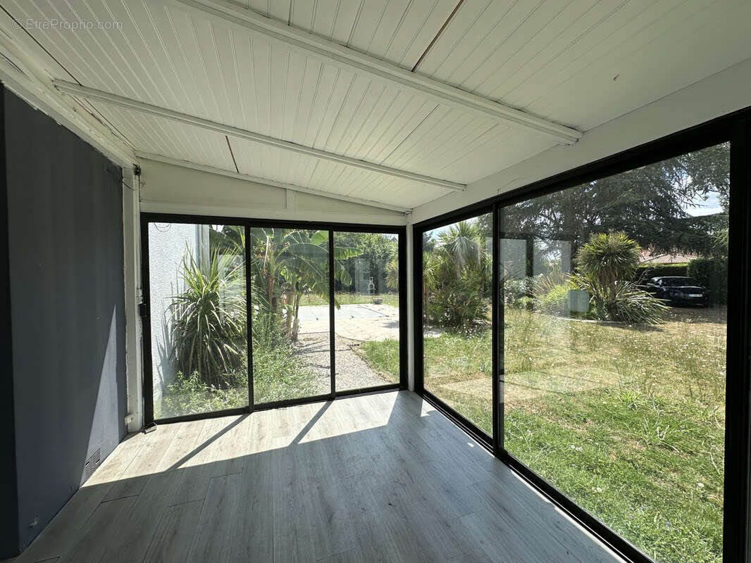 Roquefort rive gauche - maison familiale avec piscine et terrain - photo 20