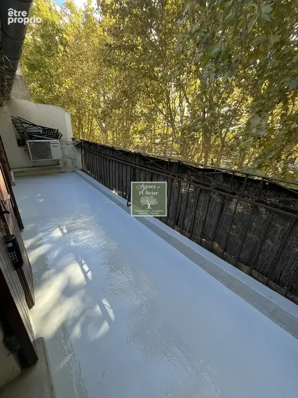 Appartement avec terrasse - Quartier Roquette entièrement rénové - photo 3