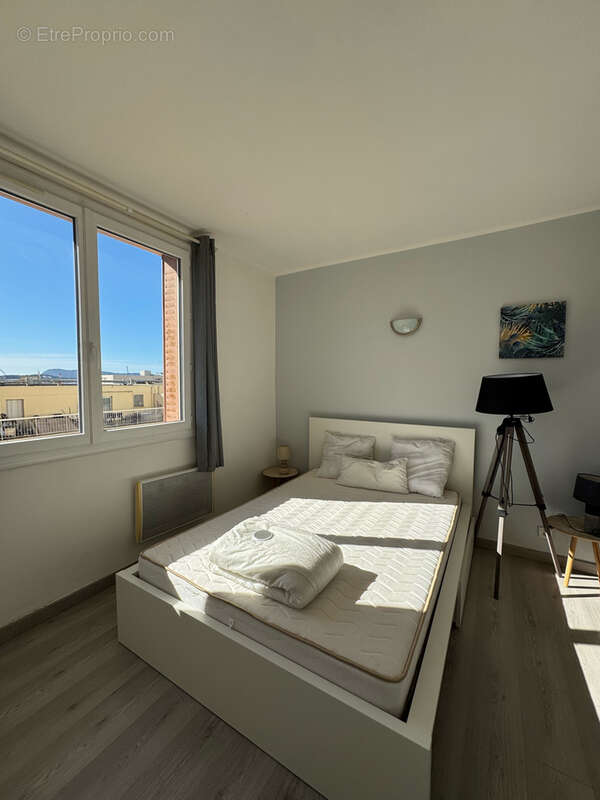 Toulon - Castigneau - Appartement de type 4 en parfait état - photo 8