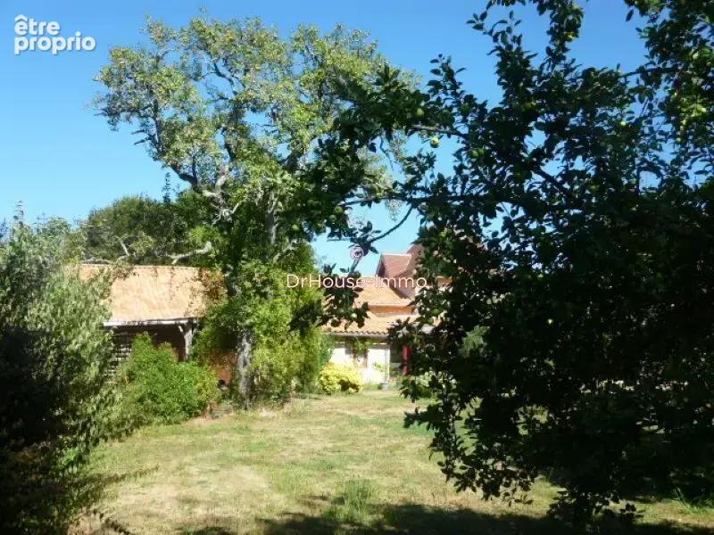 Maison 9 pièces 240 m² à vendre à Riberac (24600) - photo 13