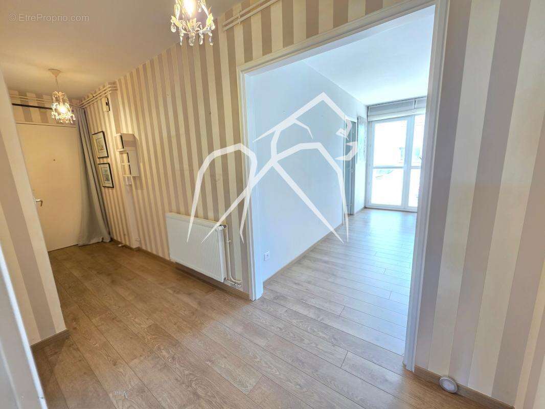 Appartement T4 85 m² Balcon  DPE C  Bois-Guillaume 76230  - photo 11