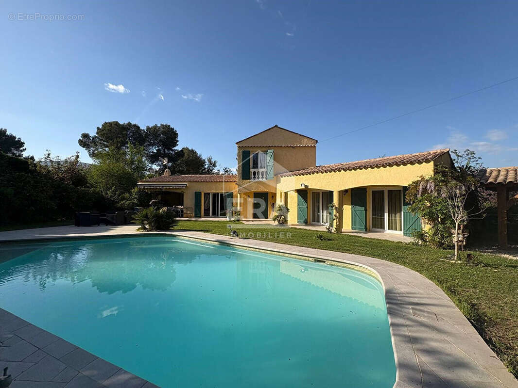 Maison à LE ROURET