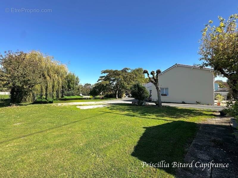 Maison à AIGREFEUILLE-D'AUNIS