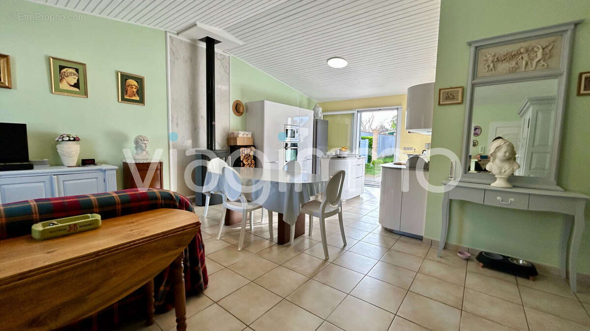 Maison à COMMEQUIERS