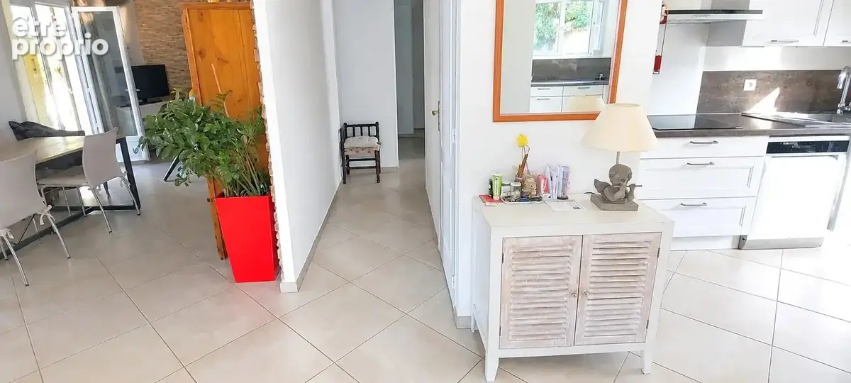 Villa T4/5 de plain-pied avec piscine, ainsi qu'un appartement T2 indépendant et des dépendances. - photo 16