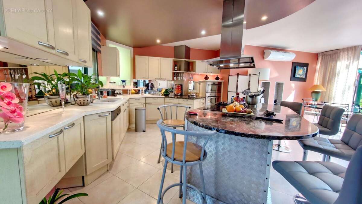 Maison à SARLAT-LA-CANEDA