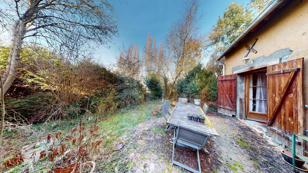 Maison à SENS-BEAUJEU