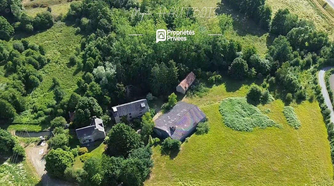Ensemble immobilier avec maison de 155 m2, Moulin, Dépendances Marcey-Les-Grèves 50300 - photo 2