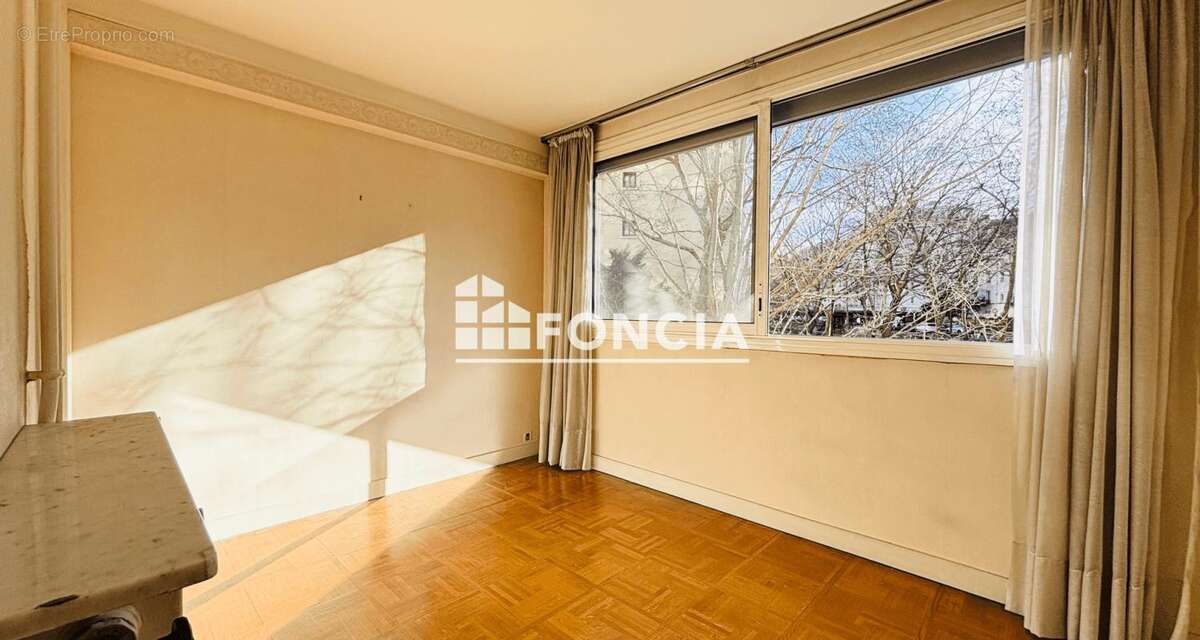 Appartement à PARIS-12E