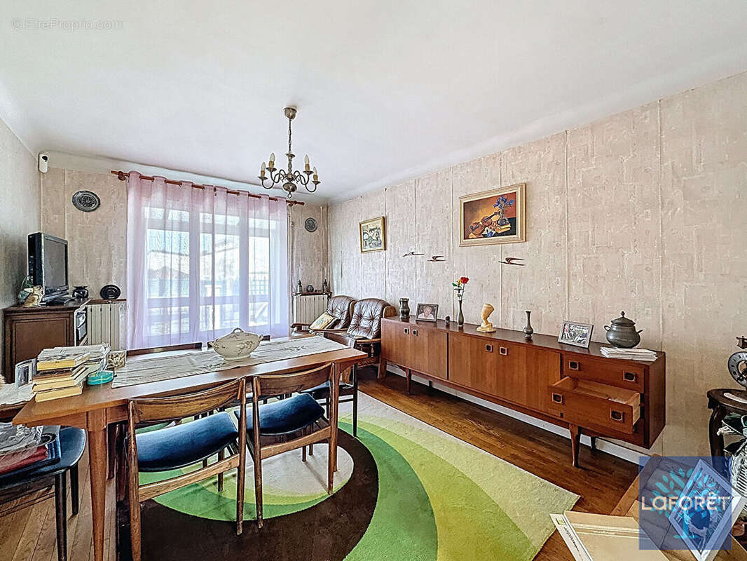 Maison à VIGNEUX-SUR-SEINE