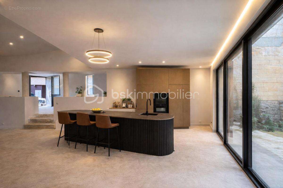 Loft de standing – 7 pièces – 200 m² – Hyper-centre - photo 3
