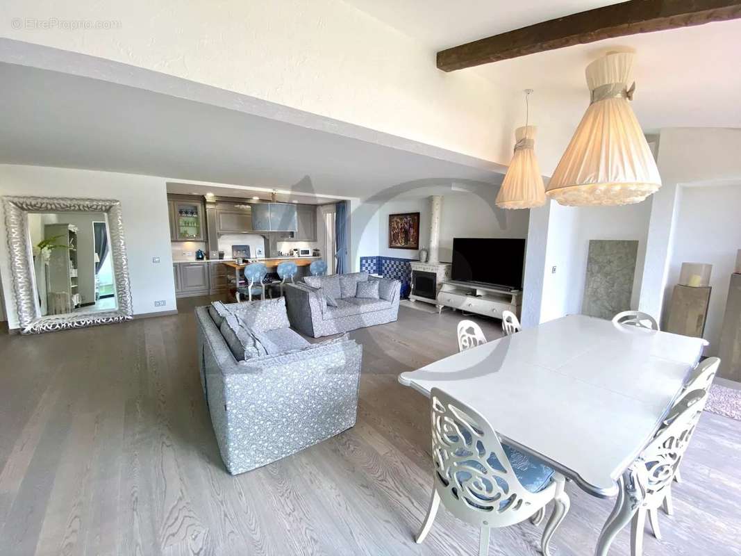 Maison à VILLENEUVE-LOUBET