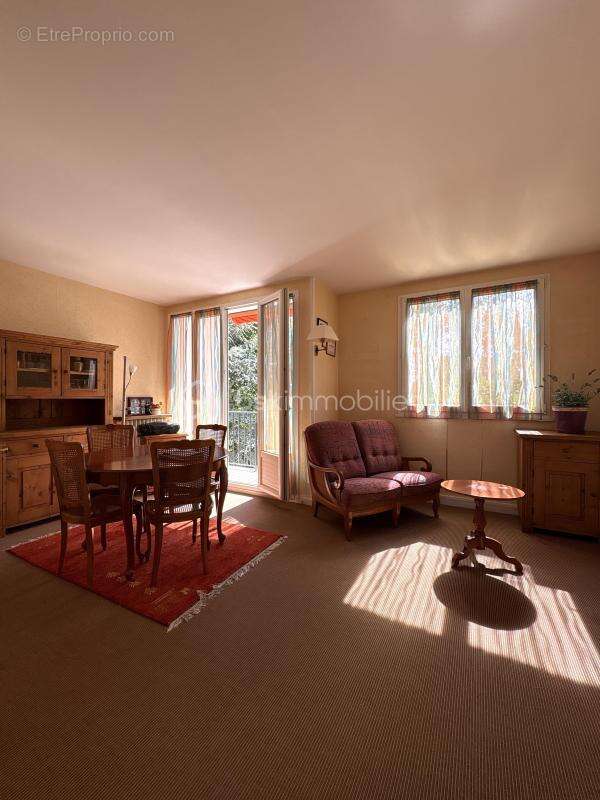 Appartement 70 m² – 3 chambres – Balcon – Parking en box – Cave – Résidence sécurisée - photo 6