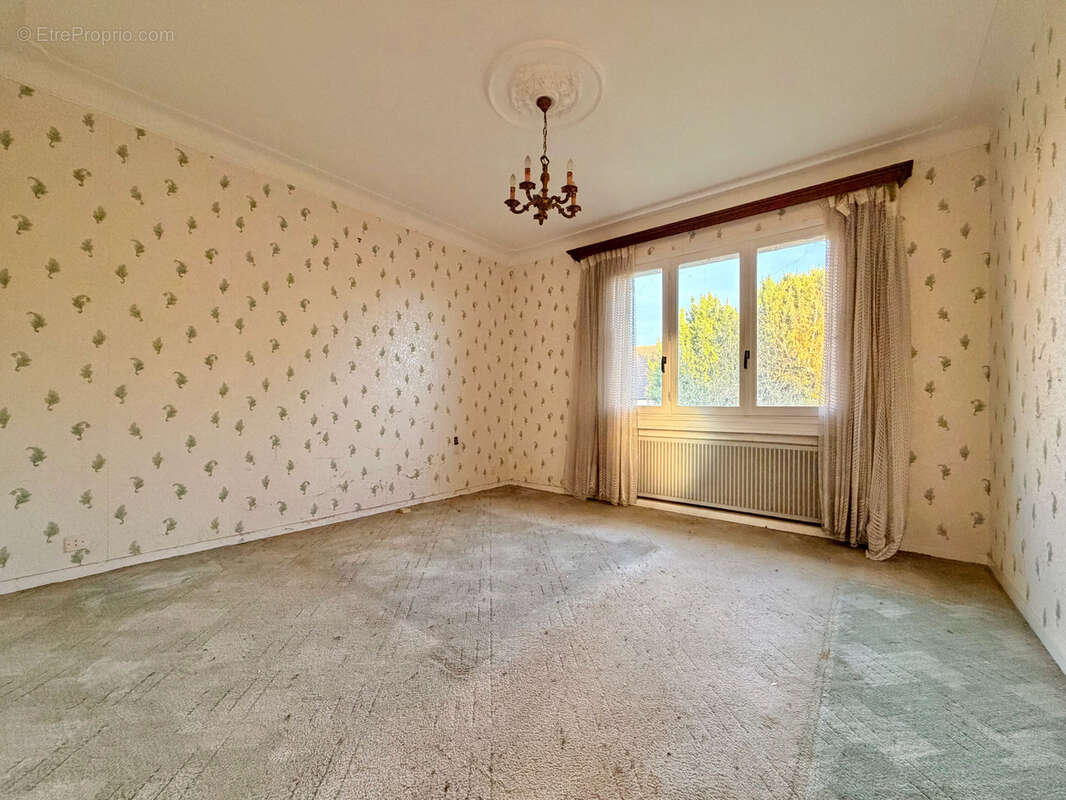 Maison à COLOMBELLES