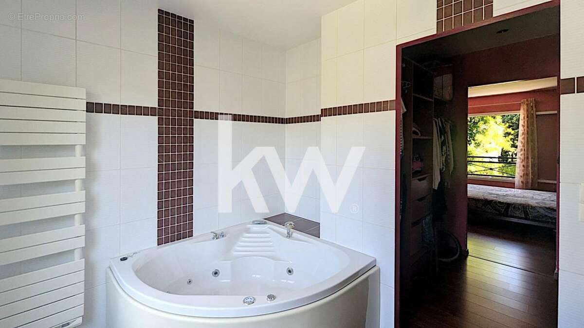 Maison à SAINT-GRATIEN