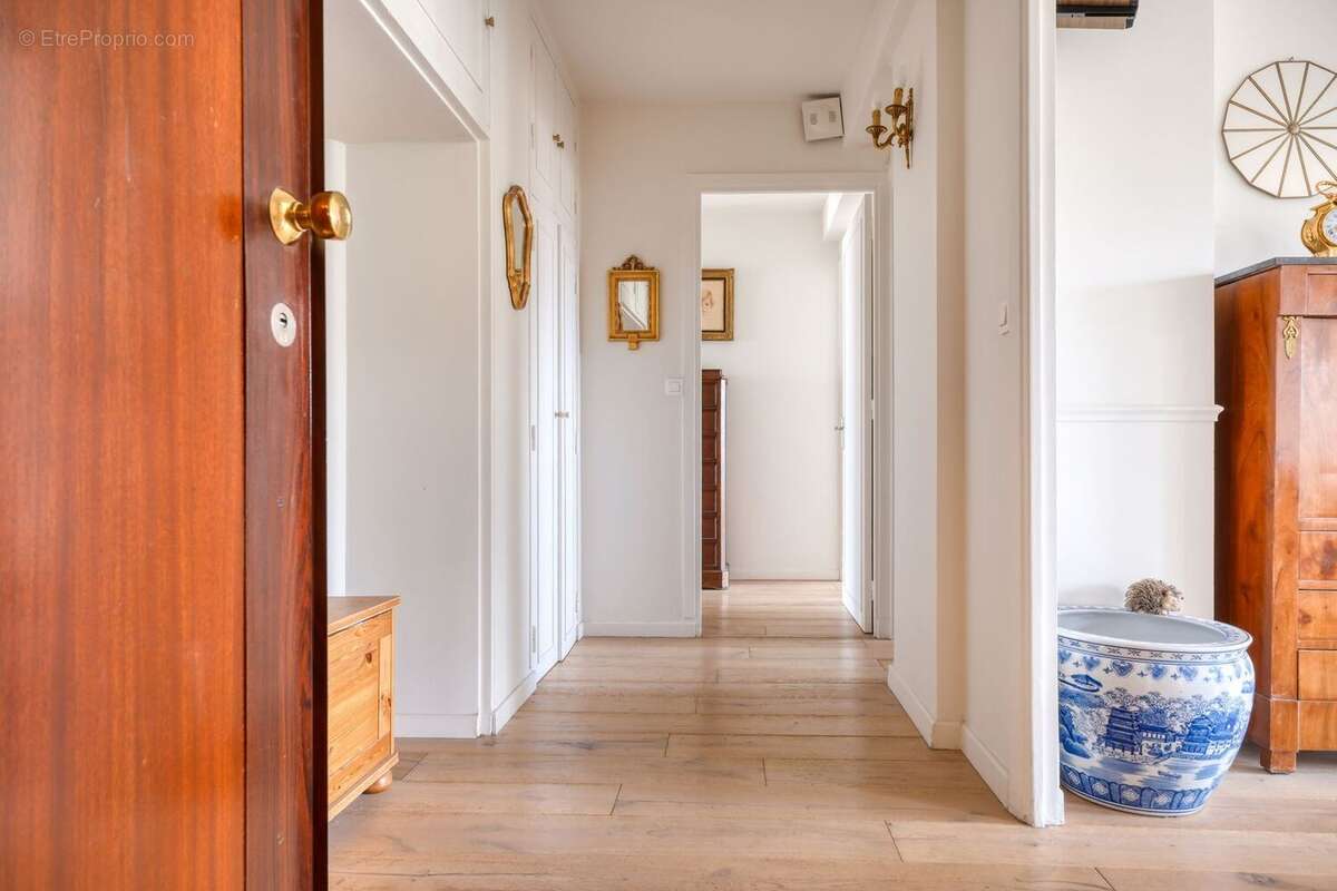 Appartement 123 m² à Paris-15e  - photo 4
