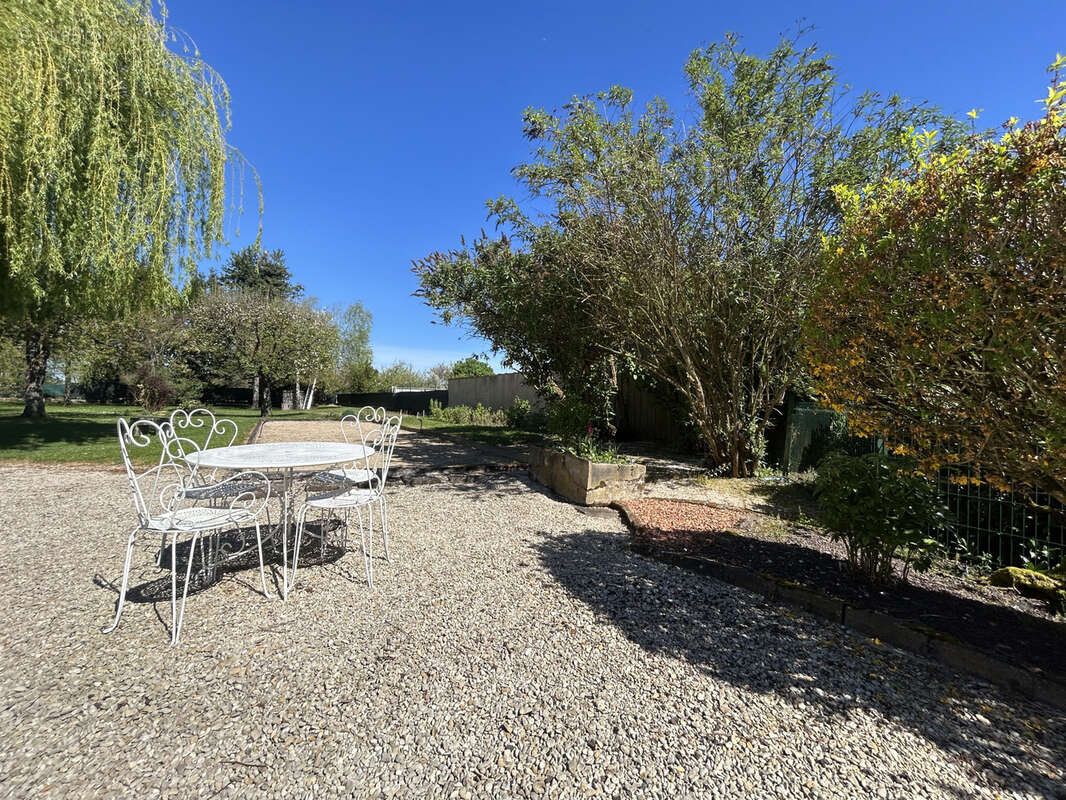 Maison à MONCETZ-L'ABBAYE