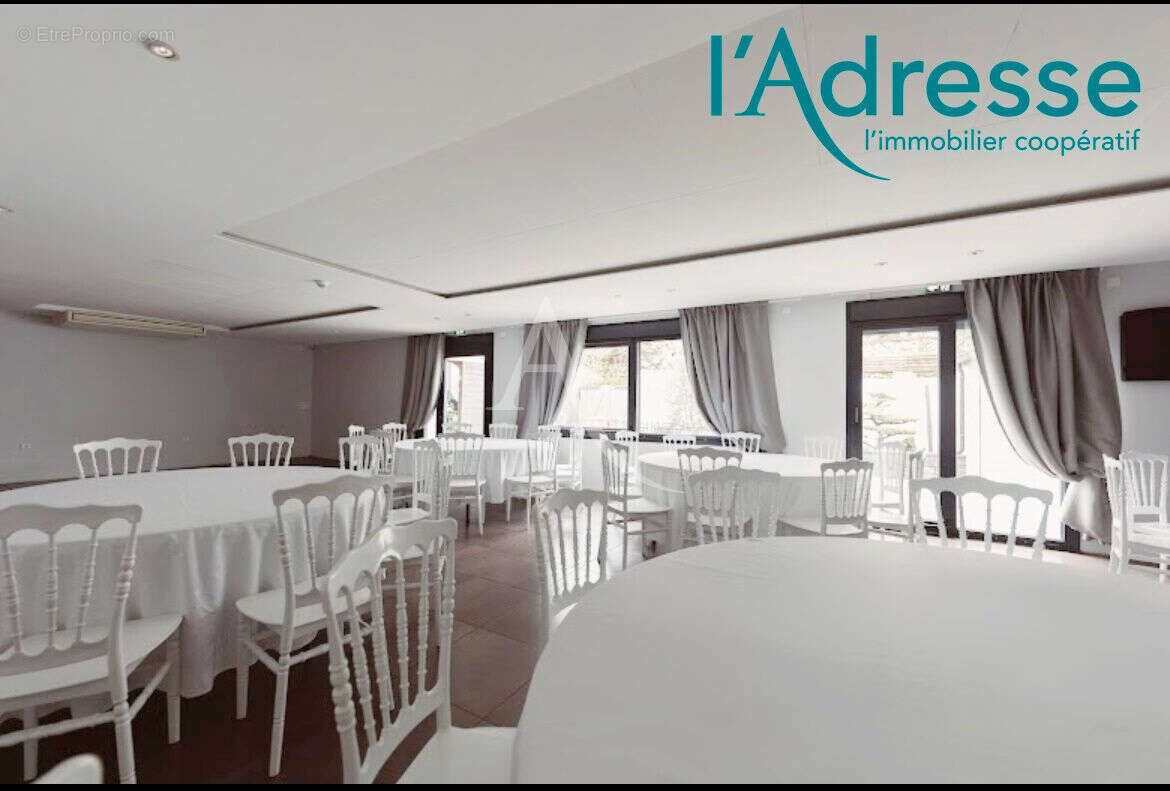 Bords de Marne  Propriété commerciale d'exception - photo 5