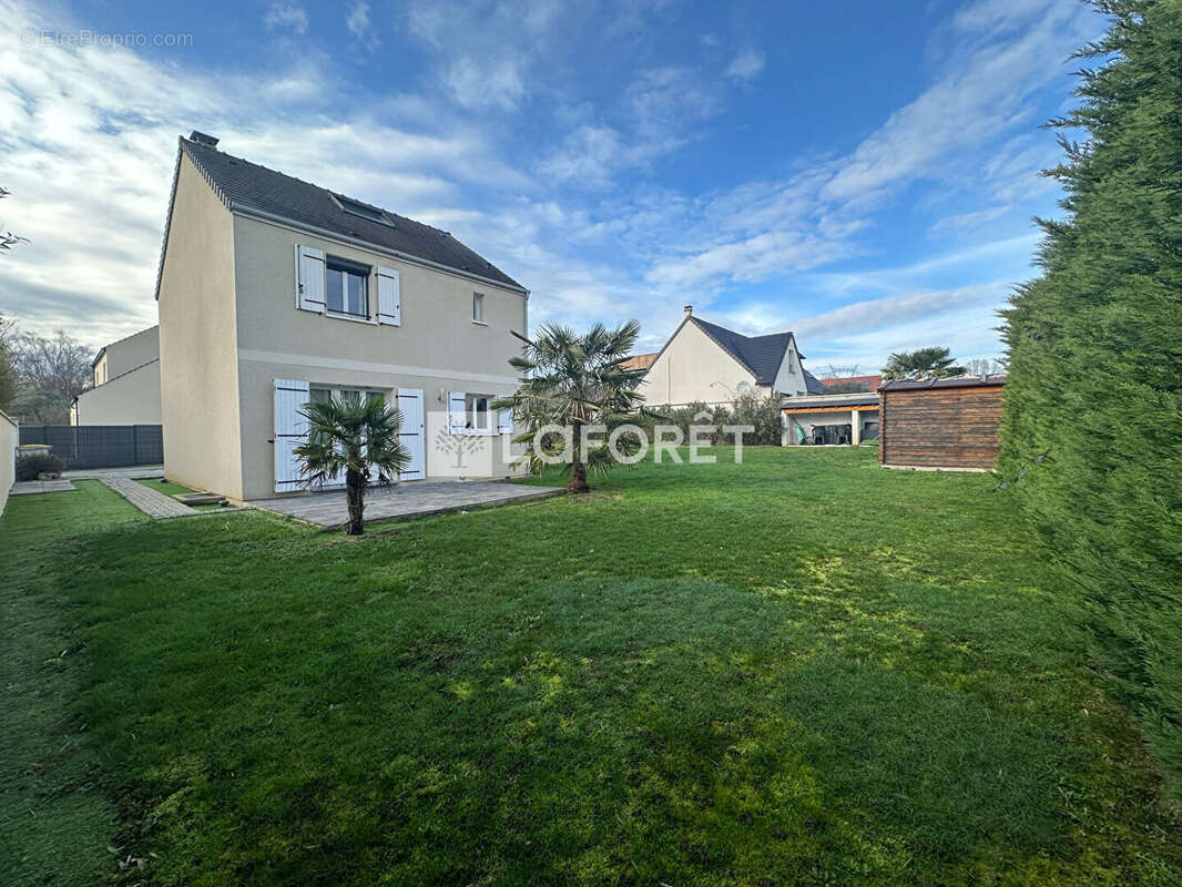 Maison à SAINT-GERMAIN-LES-ARPAJON